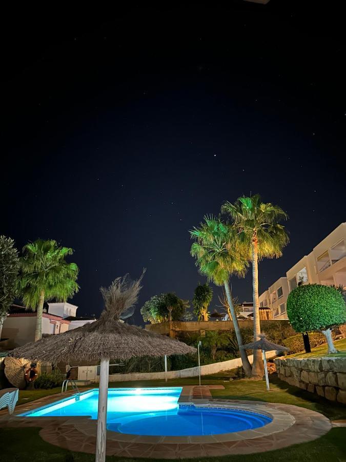 Seashape Apartment In 马尼尔瓦 外观 照片